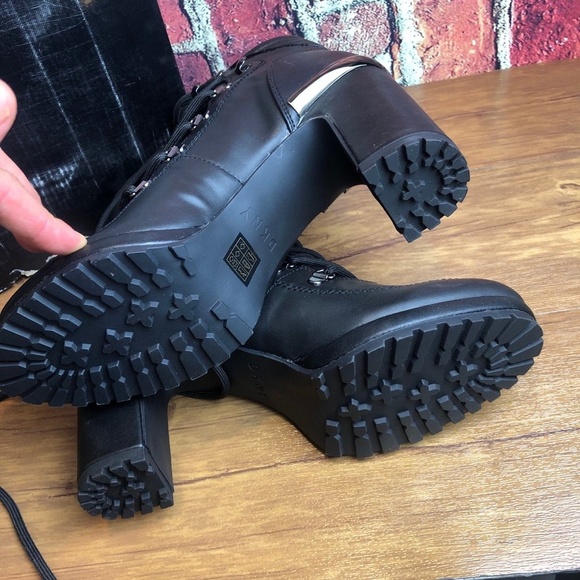 DKNY Women's Lenni Lace-Up Platform Block-Heel Boots SIZE 10 new with box - Picture 10 of 12